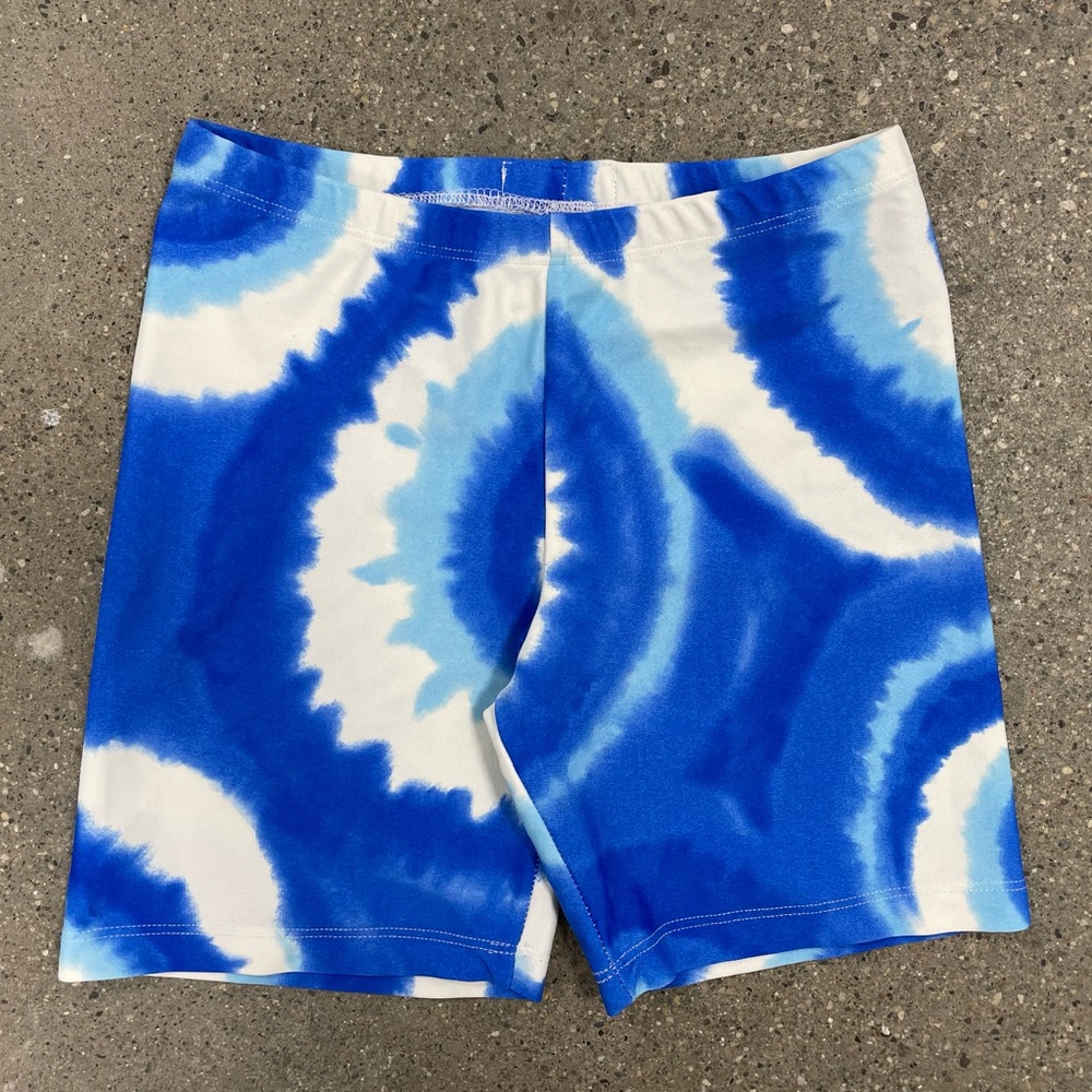B skinz Tie dye spandex athleisure shorts size Small